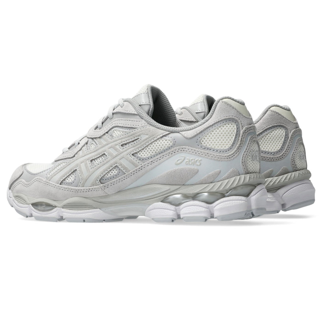 ASICS GEL-NYC Crème-Gris nuage / Cream-Cloud Grey — vue avant intérieure (1203A663-101)