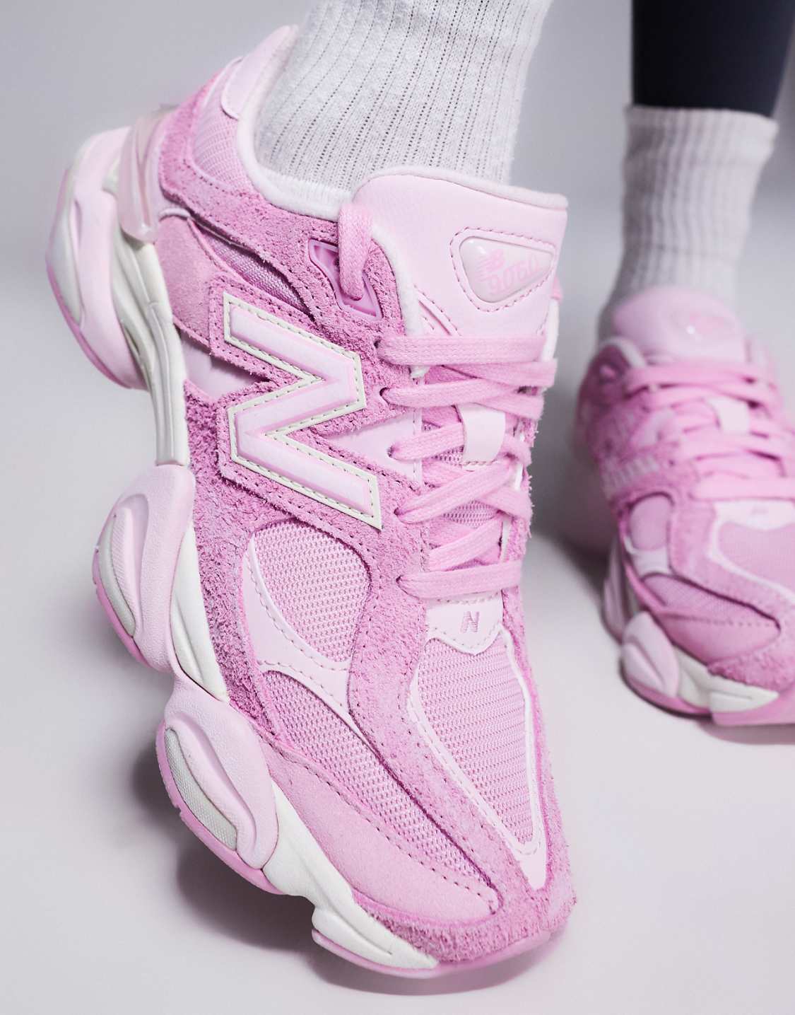 New Balance U9060APP Rose / Blanc – vue 3